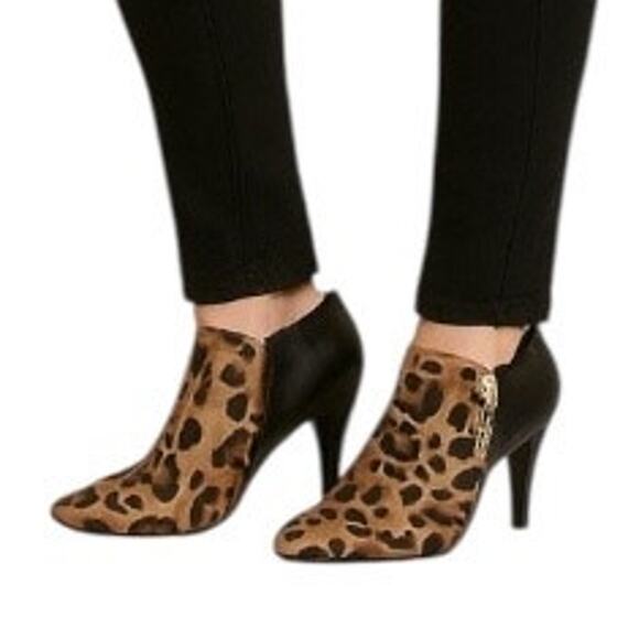 Dexflex Comfort Women's Leopard Heeled Side Zip Ankle Vegan Booties Size 7 - Picture 4 of 11
